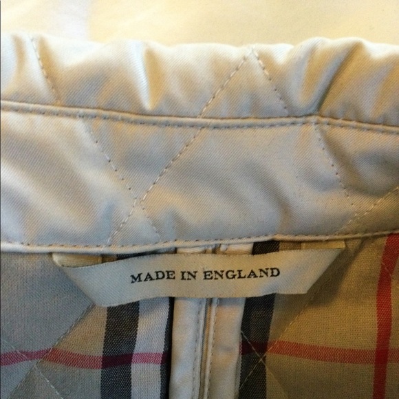 Gorgeous authentic Burberry Jacket! - Picture 4 of 9